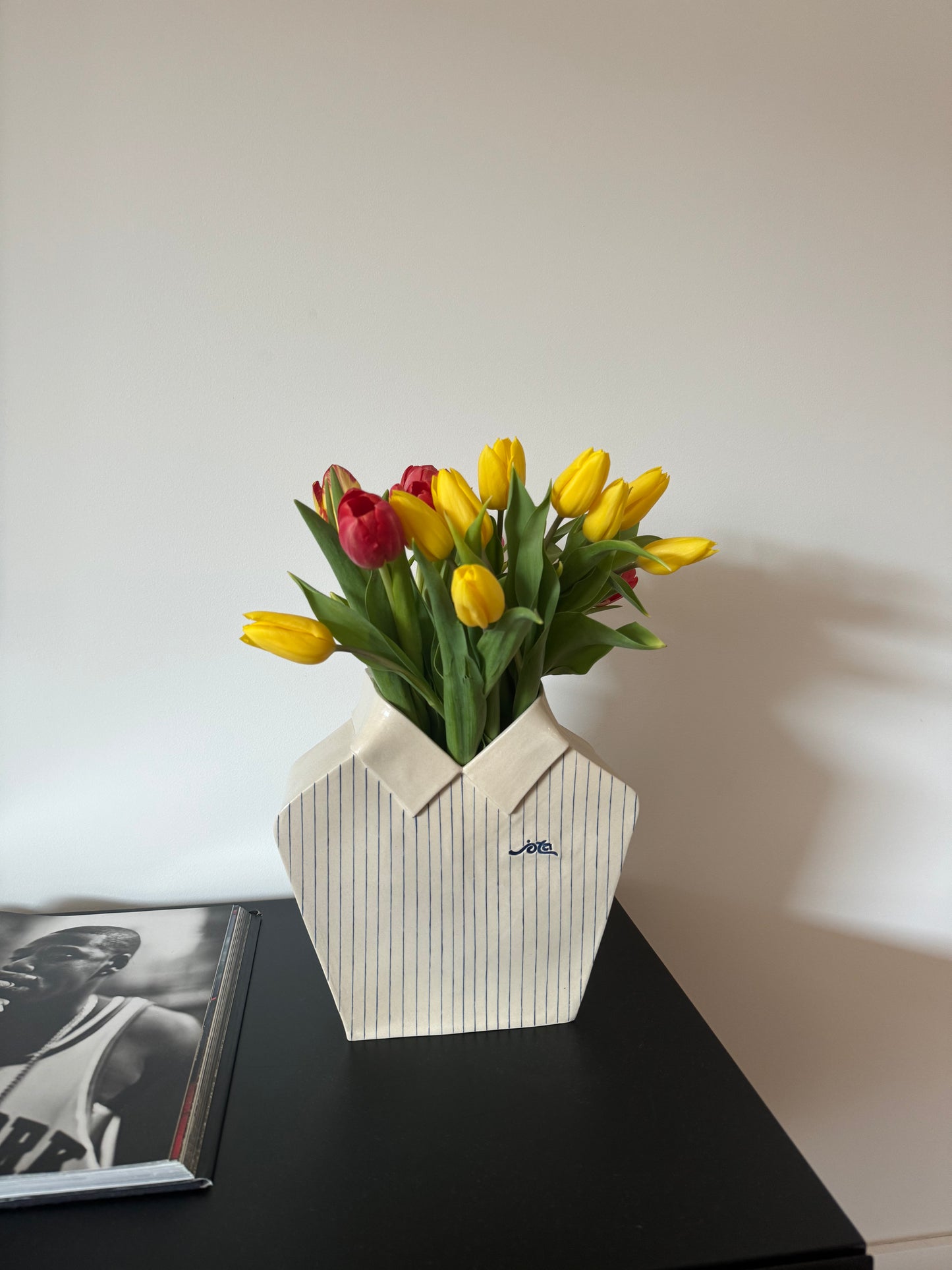 SHIRT VASE