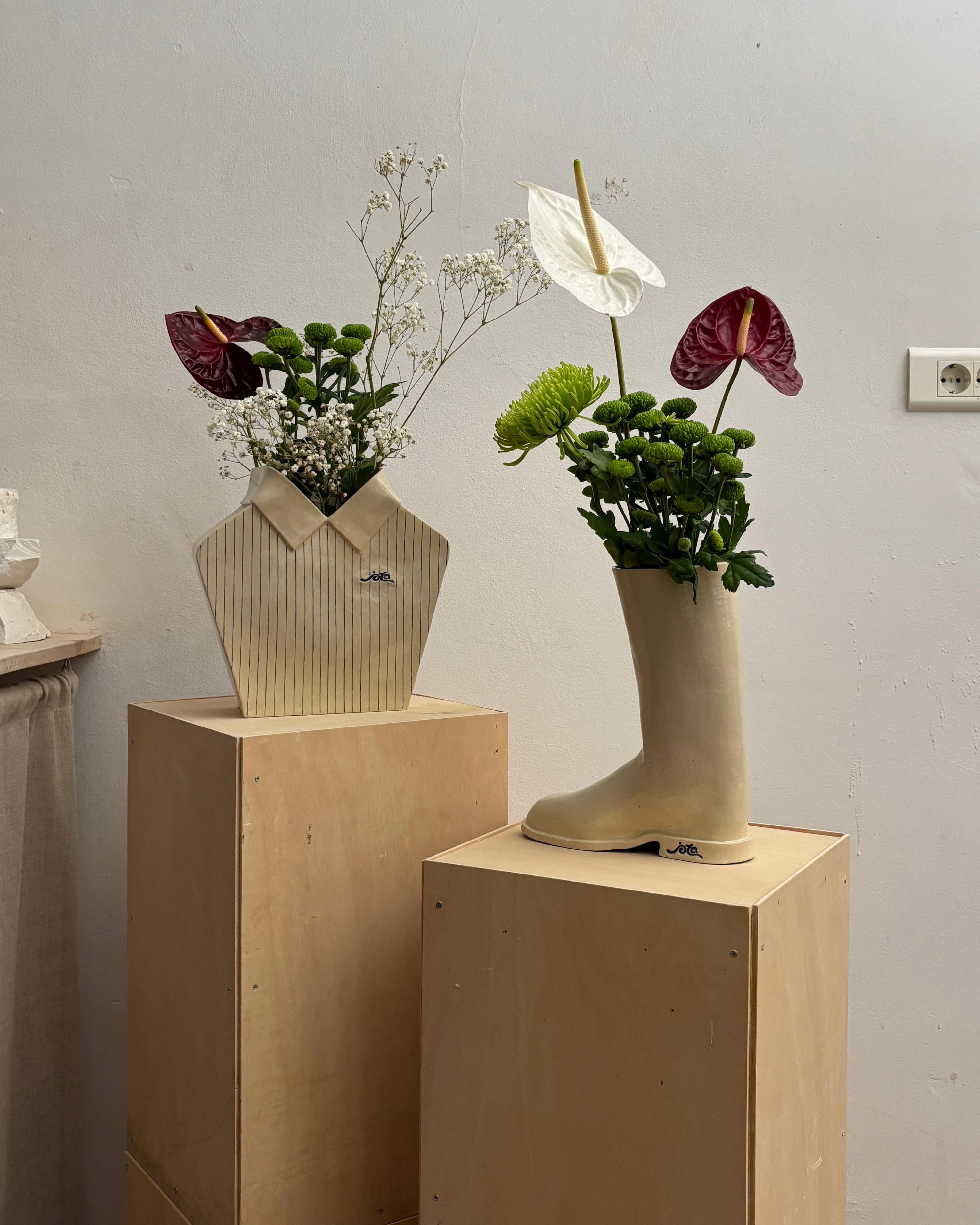 BOOT VASE
